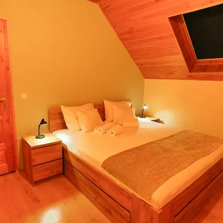 Apartment Strandi Apartmanok- Boglarka Balatonmariafurdo