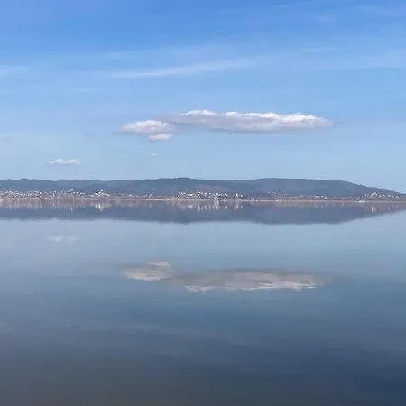 شقة Strandi Apartmanok- Boglarka *