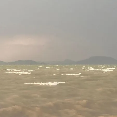 Strandi Apartmanok- Boglarka Balatonmáriafürdő