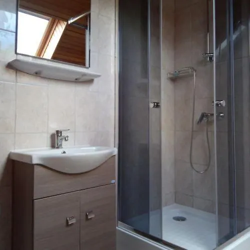 Strandi Apartmanok- Boglarka Balatonmariafurdo