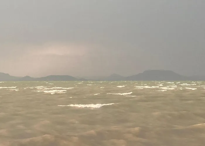 Strandi Apartmanok- Boglarka Balatonmariafurdo